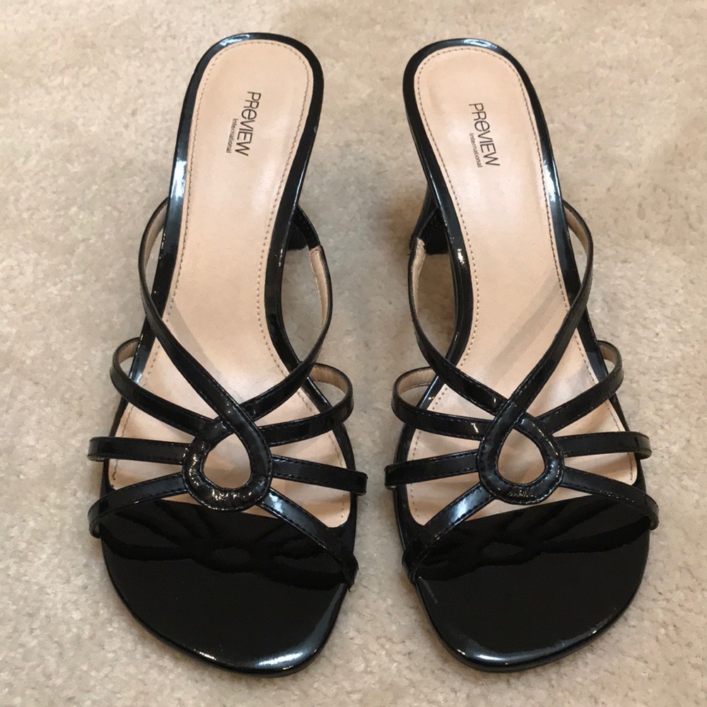 Preview International 3” black thick heels size 8M